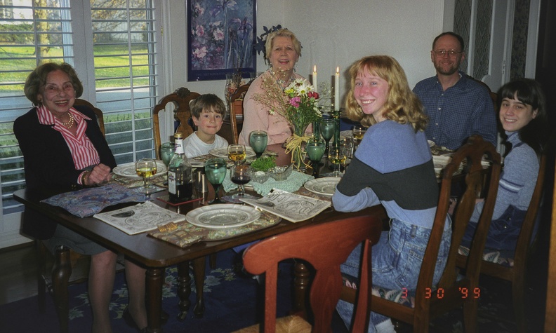19990319-1-11 19990330 Seder  Annabell Thomas Grandma Dick Lucy Katie.jpg